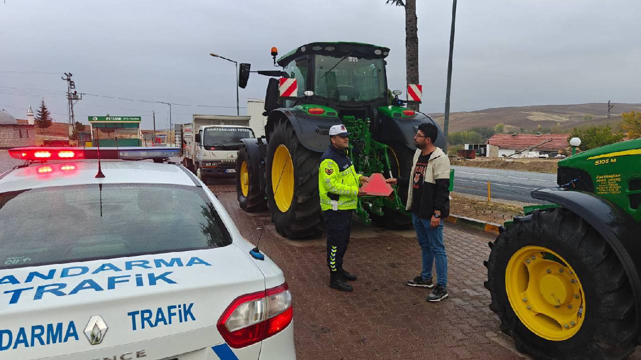 Köy Yollarında Trafik Güvenliği Öncelik Oldu