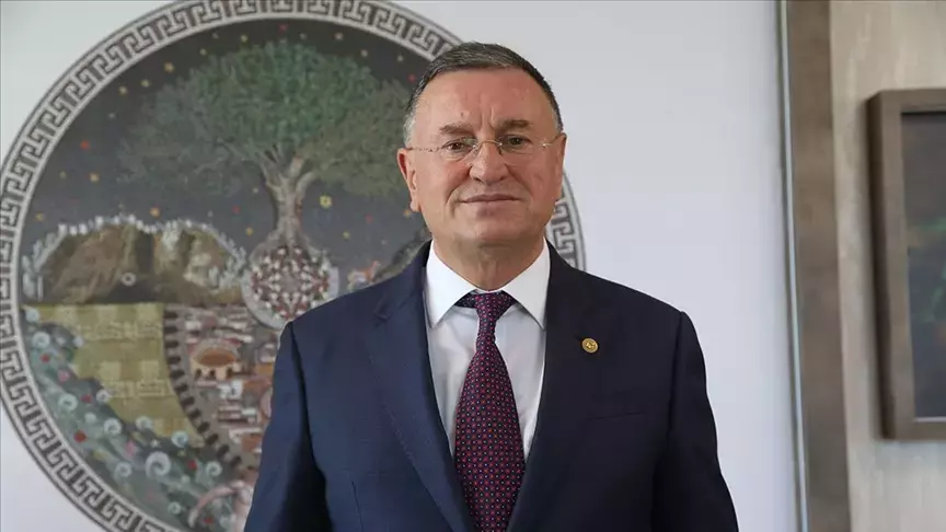 Lütfü Savaş Kimdir? Lütfü Savaş Chp'den Neden İhraç Edildi