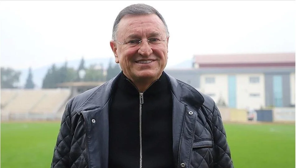 Lütfü Savaş Kimdir? Lütfü Savaş Chp'den Neden İhraç Edildi?1