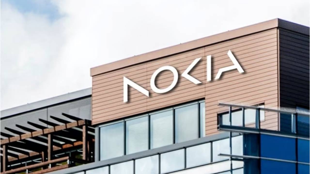 Nokia Akıllı Telefon Pazarına Geri Mi Dönüyor? 1 Milyar Dolar Yatırım Aldı Yapay Zeka…1