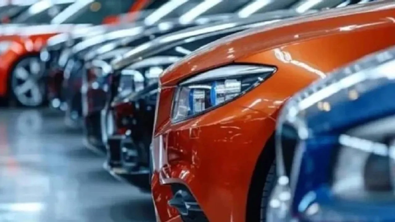 OTOMOBİLLER DÜŞTÜ