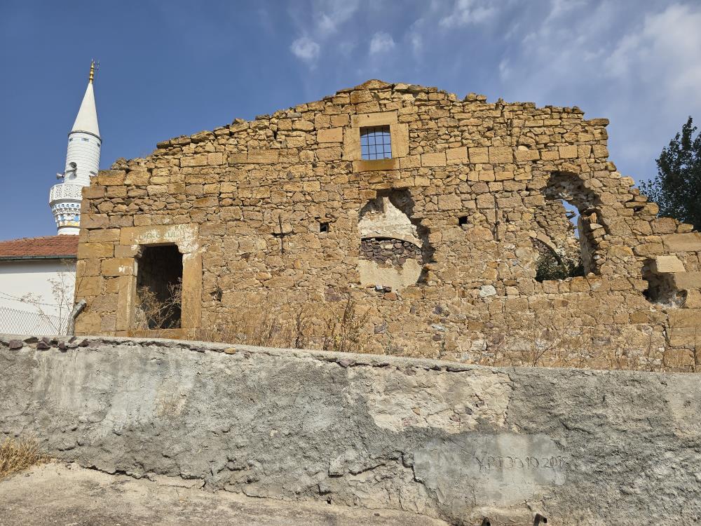 Tarih 300 Yıllık (1)