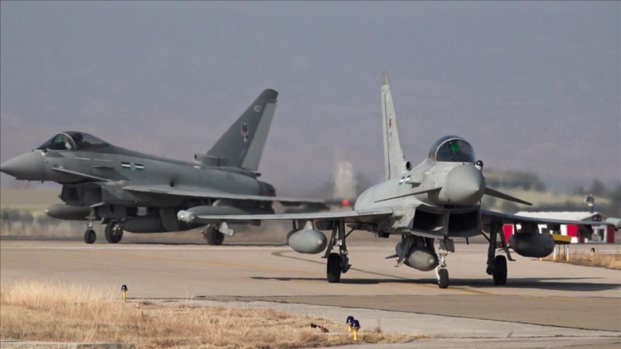 Türkiye Eurofighter Uçağı Alıyor (3)