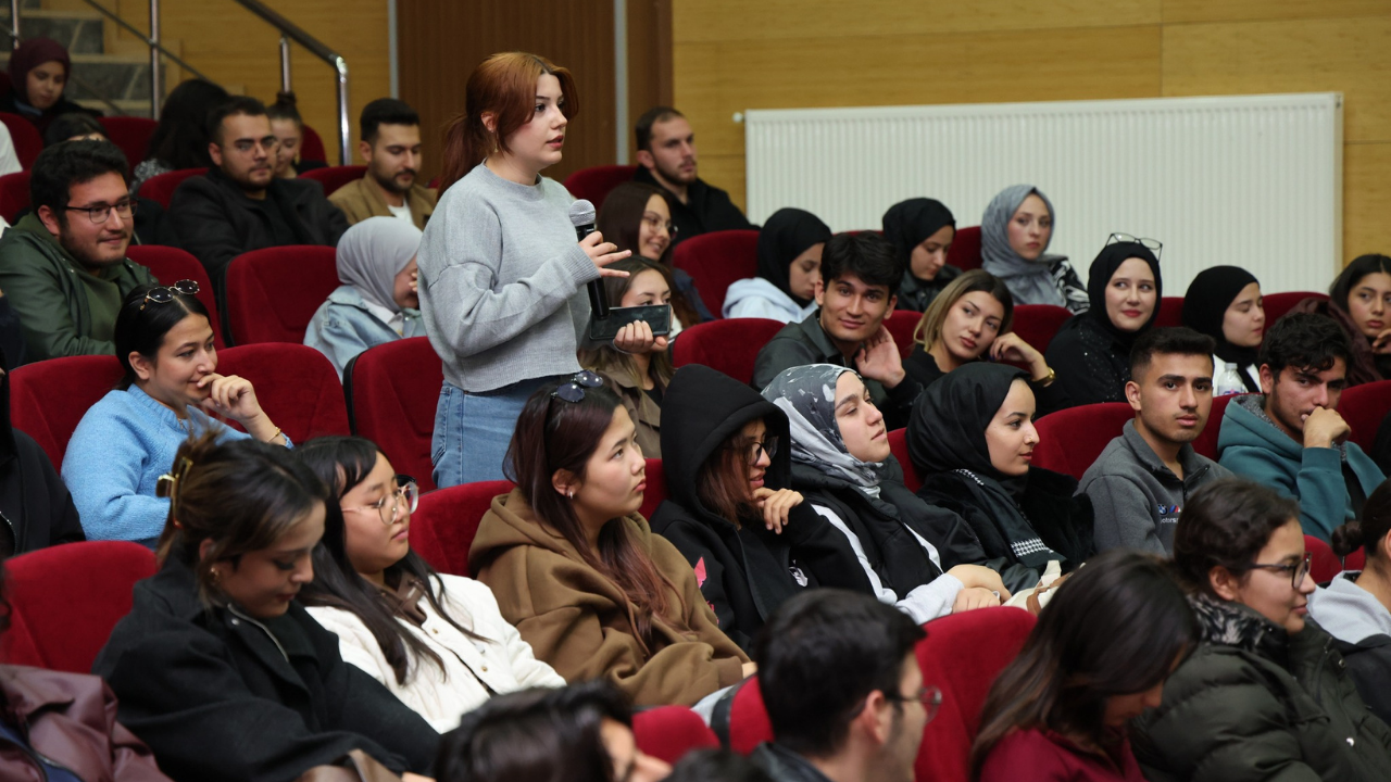 Türkiye'nin Dış Politika Stratejileri Yozgat’ta Konuşuldu 4