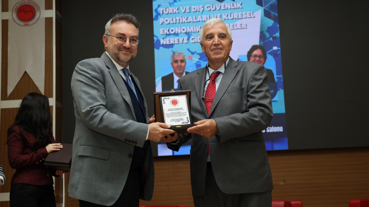 Türkiye'nin Dış Politika Stratejileri Yozgat’ta Konuşuldu 5