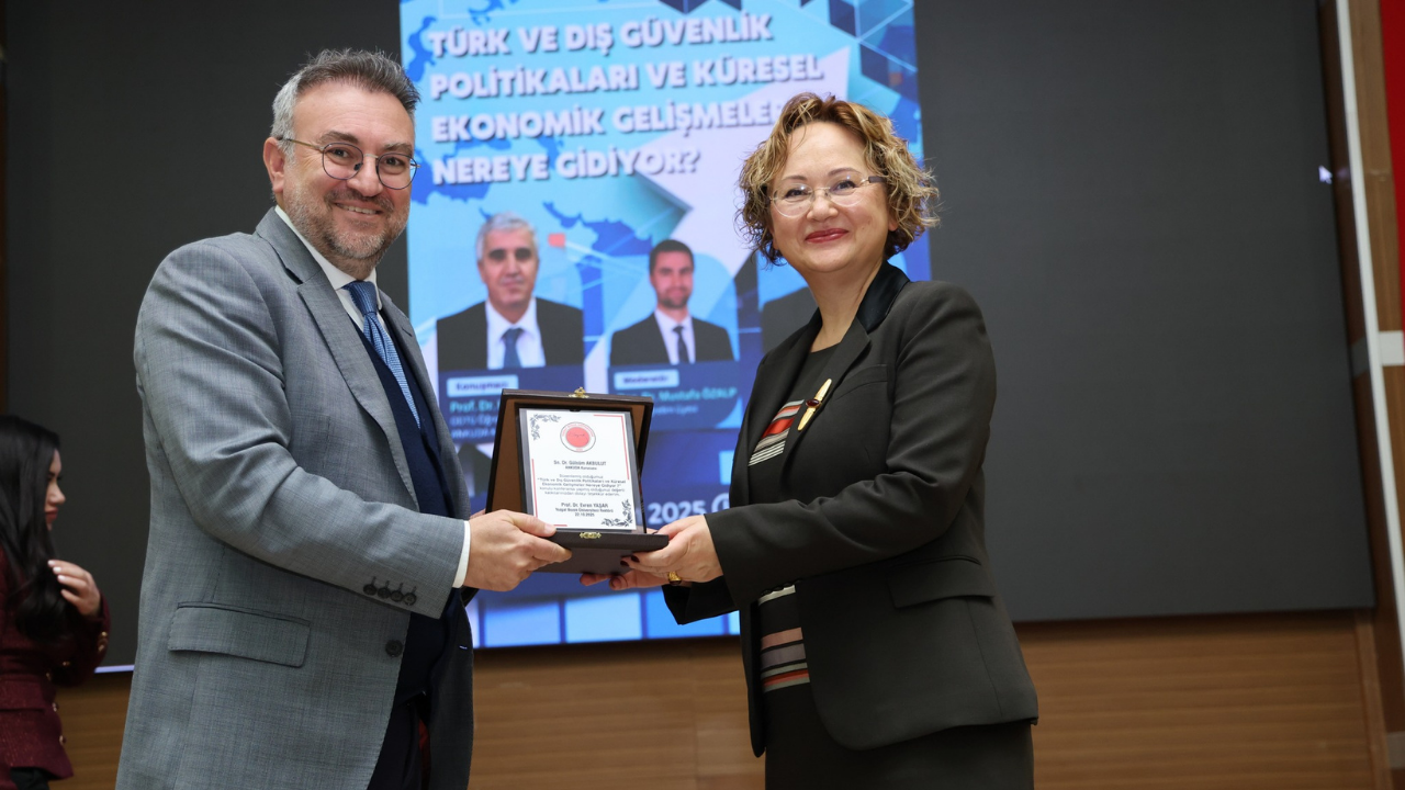 Türkiye'nin Dış Politika Stratejileri Yozgat’ta Konuşuldu 6