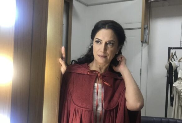 Veda Yurtsever Kimdir, Kaç Yaşında, Nereli? Veda Yurtsever Devlet Tiyatroları’ndan Ayrıldı Mı, Neden Ayrıldı?1