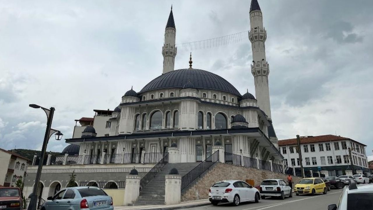 Yozgat Çekerek Arası Kaç Km (7)