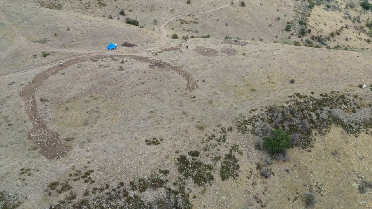 Yozgat Kerkenes Harabeleri 2 Kurgan Bulundu (3)