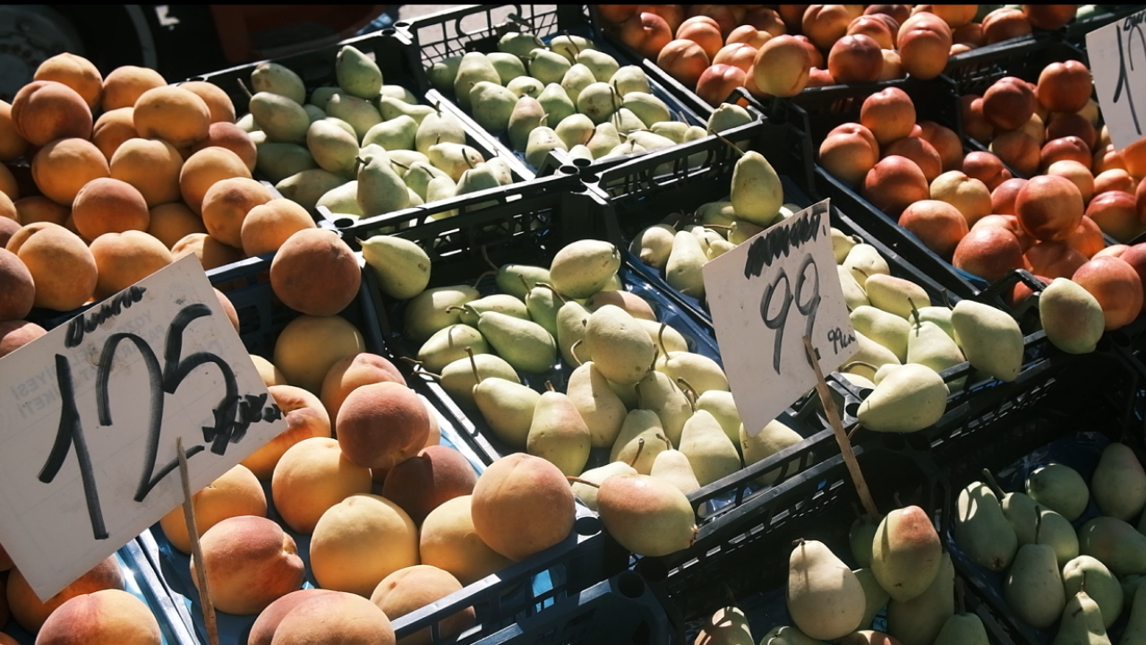 Yozgat Pazarda Sezon Sonu Hayal Kırıklığı Vatandaşın Tadı Damağında Kaldı! (2)