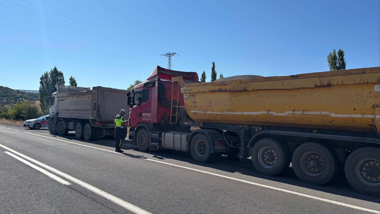 Yozgat Valisi Özkan'dan Karayolu Güvenliği Alarmı (2)