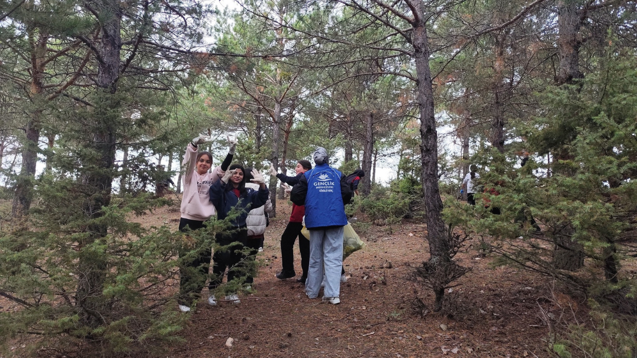 Yozgat’ta Gençlerden Farkındalık Hareketi Doğa İçin El Ele Verdi (5)