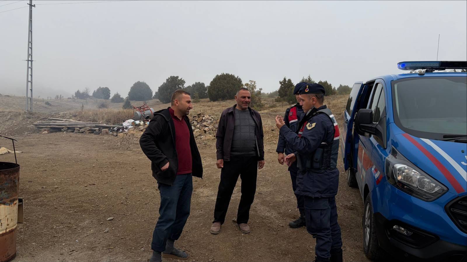 Yozgat’ta Jandarmadan Farkındalık Devriyesi Kış Gelmeden Uyarı Geldi 3