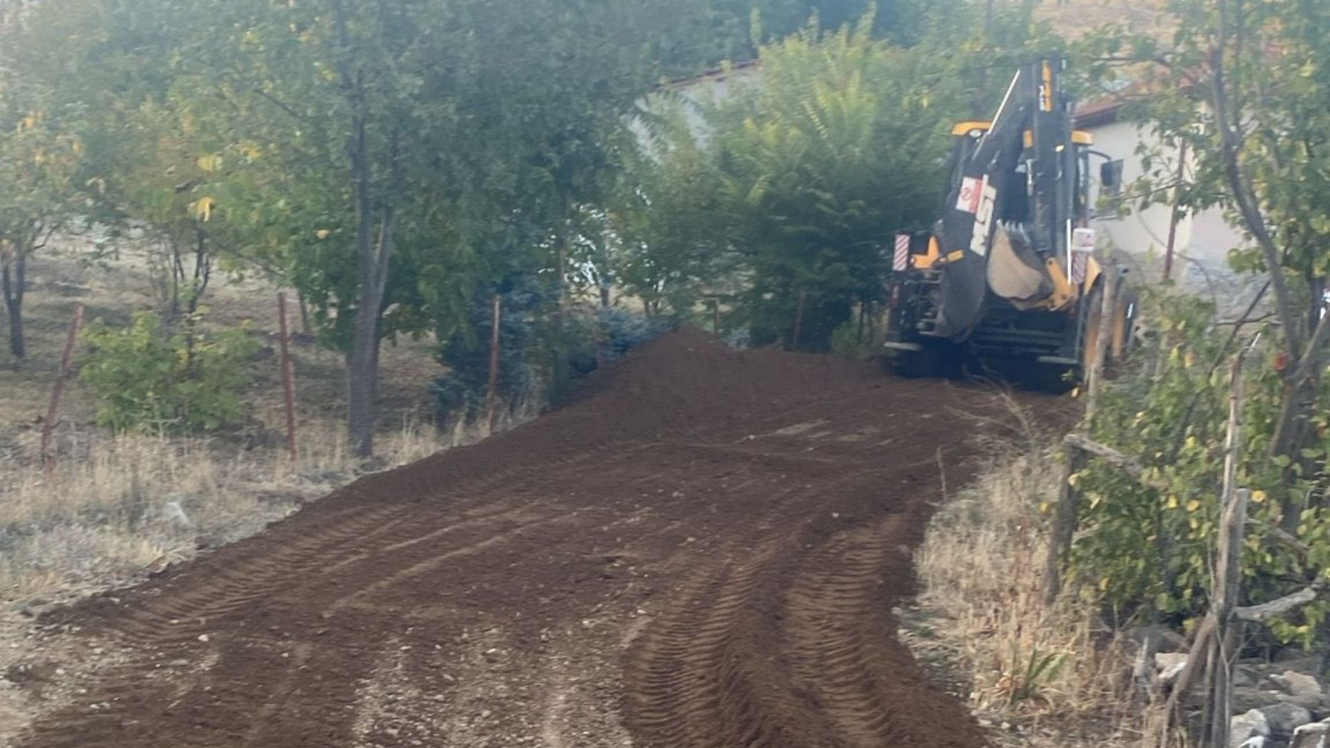 Yozgat’ta Ulaşım Ağı Güçleniyor Köy Yolları Yenileniyor (1)