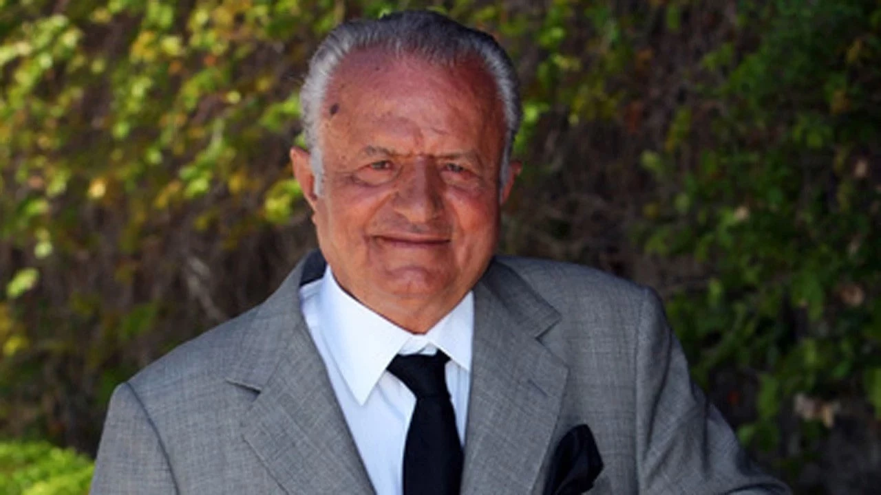 Zeki Baseskioglu Owe3 Cover.jpg