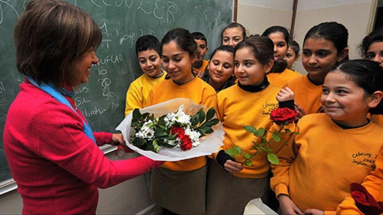 24 Kasım Öğretmenle Günü Ne Zaman, Tatil Mi (4)