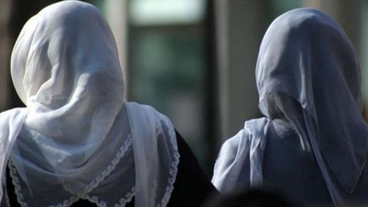 Başörtü Yasaklandı (2)-1