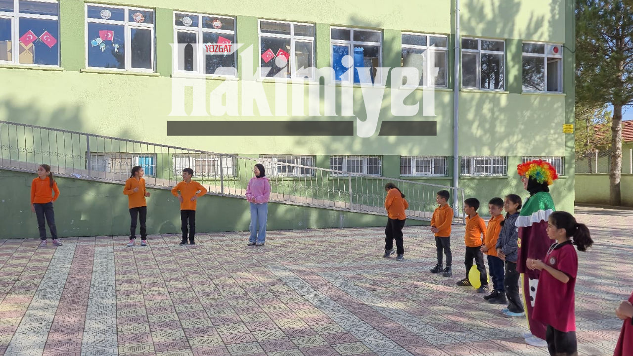 Çocuk Hakları Topluluğu Çocuk Hakları Gününde Minik Yüreklere Dokundu (2)