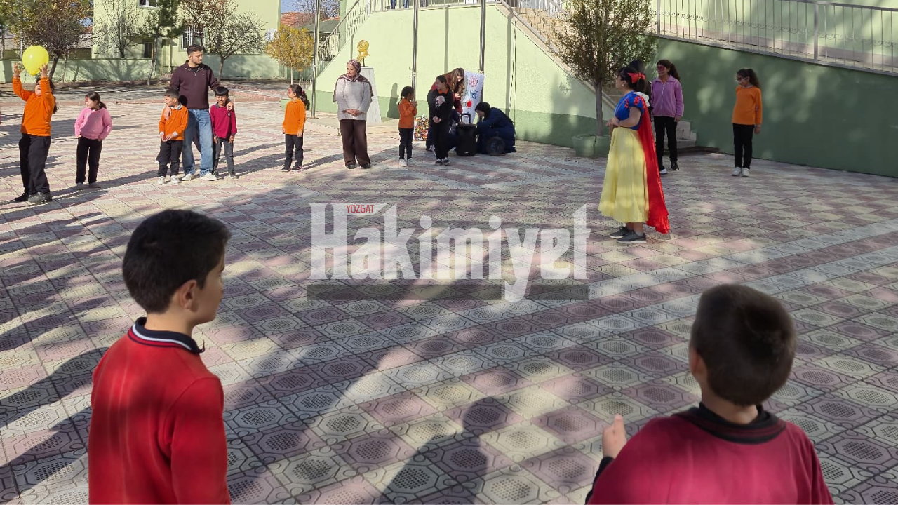 Çocuk Hakları Topluluğu Çocuk Hakları Gününde Minik Yüreklere Dokundu (3)