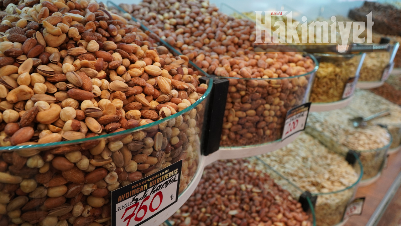 Dünyanın Lezzeti Kuruyemiş Tezgahlarında (2)