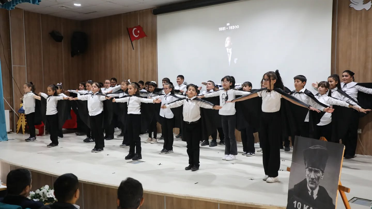 Gençler Ulu Önder Mustafa Kemal Atatürk’ü Andılar (5)