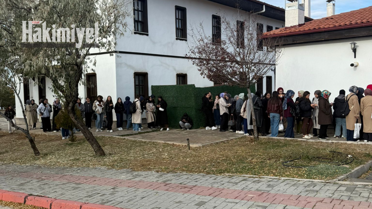 Kızılay Butiğinden Hem İhtiyaç Hem Dayanışma Desteği (2)
