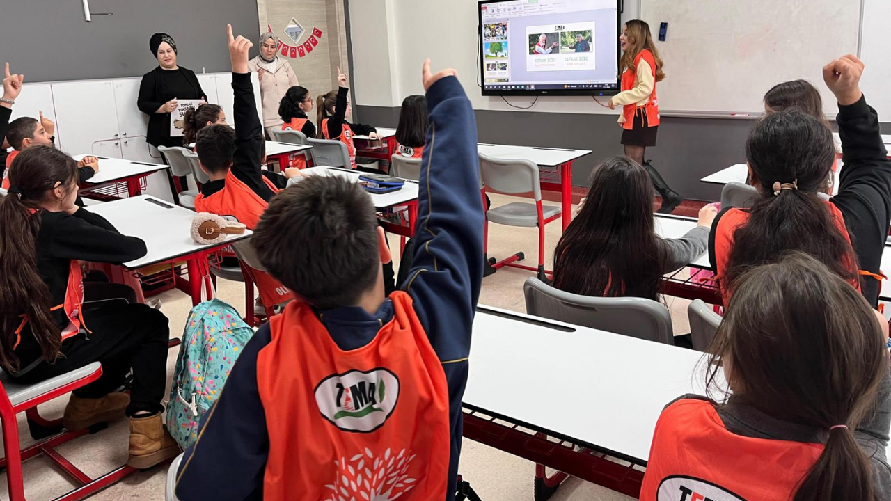 Miniklere Toprak Semineri Verildi (5)