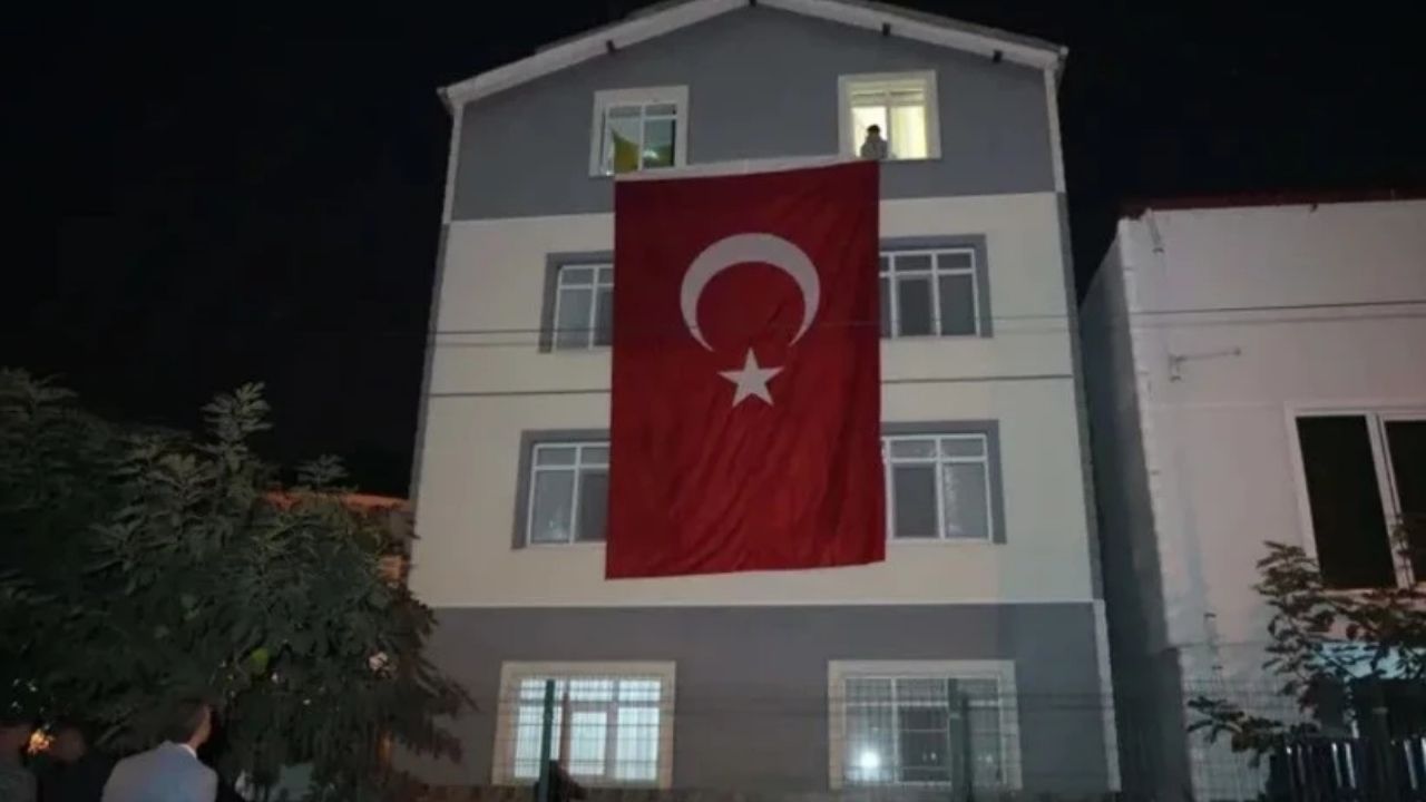 Şehi̇t Emre Altiok