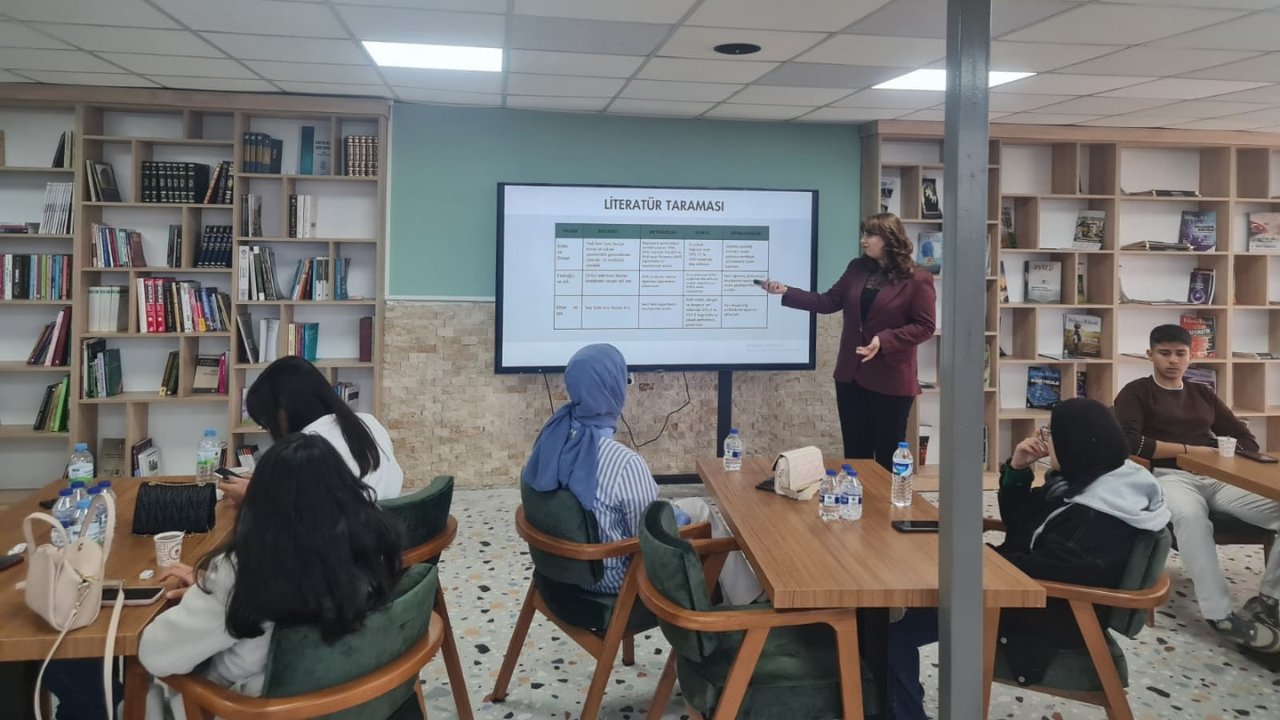 Yeni Nesil Yapay Zekâ Uygulamaları Bozok Üniversitesi’nde Ele Alındı (4)