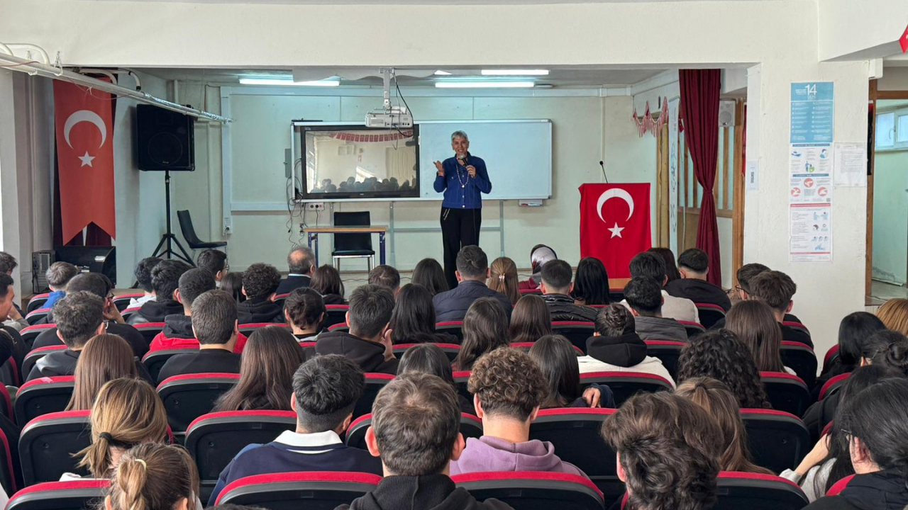 Yobü’den Gençlere Doğru İletişim Eğitimi (5)