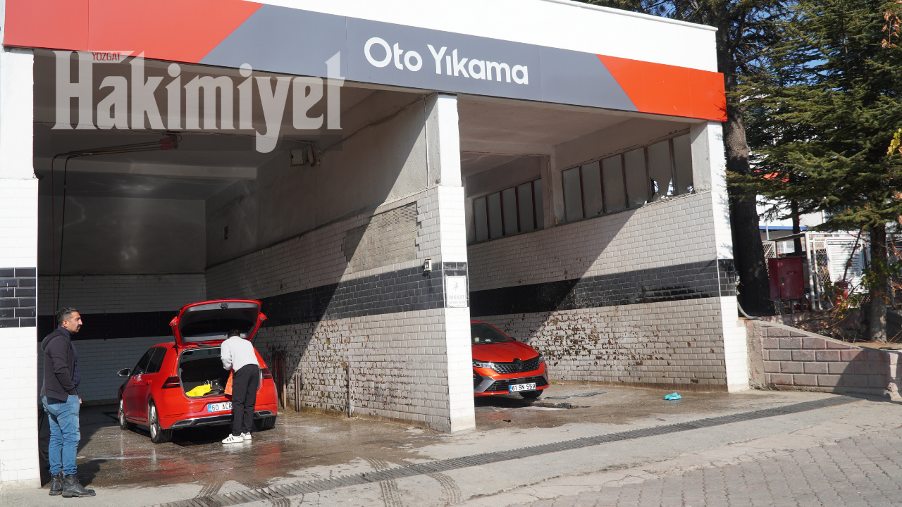 Yozgat’ta Su Uyarıları Sürerken Oto Galerilerdeki Yoğun Su Kullanımı Dikkat Çekti (3)