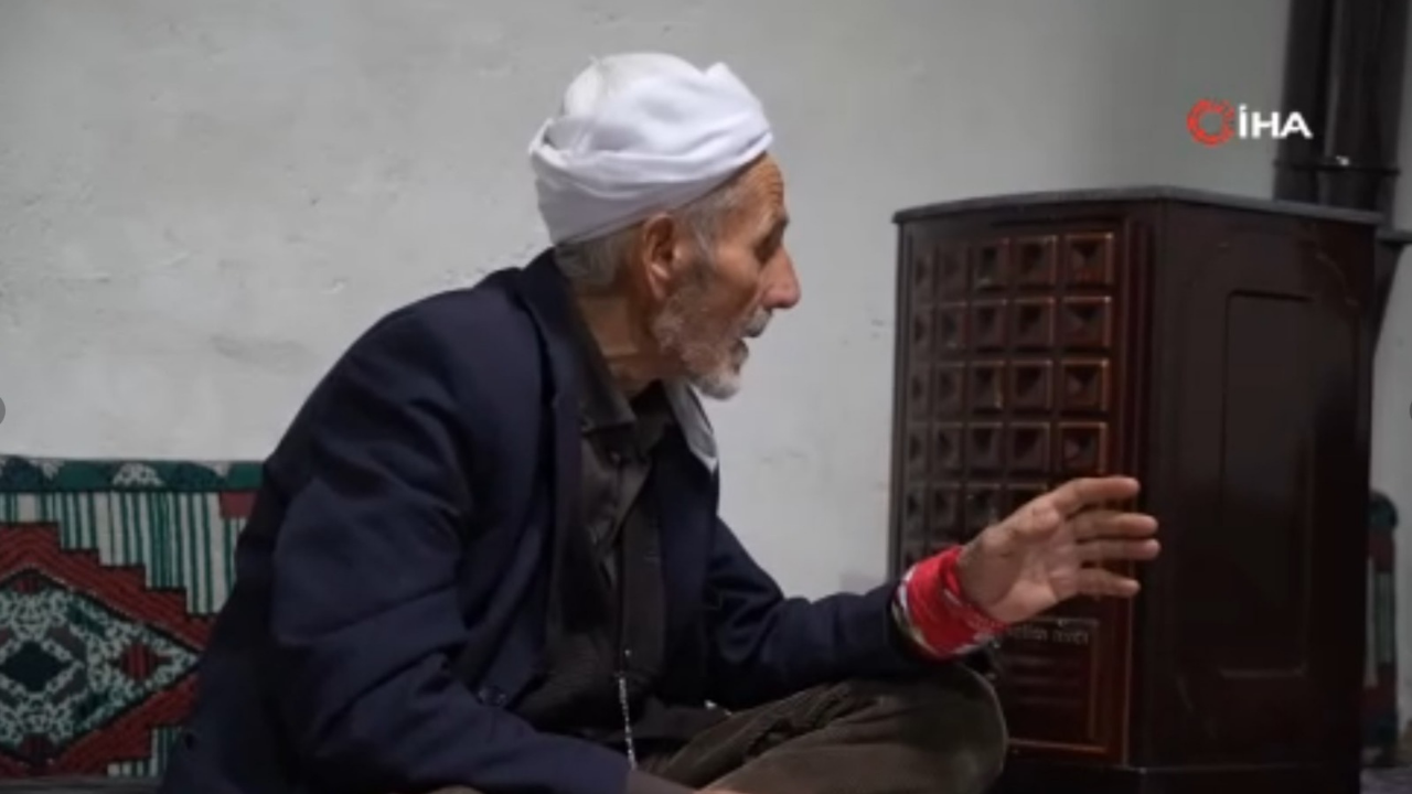 86 Yaşında 50 Yıldır Secdece Çay Ve Gofretle Besleniyor (2)