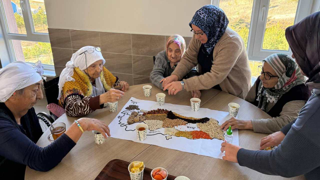 Gelenekler Yeniden Canlandı Yozgat’ta Yerli Malı Haftası Kuşakları Bir Araya Getirdi (2)
