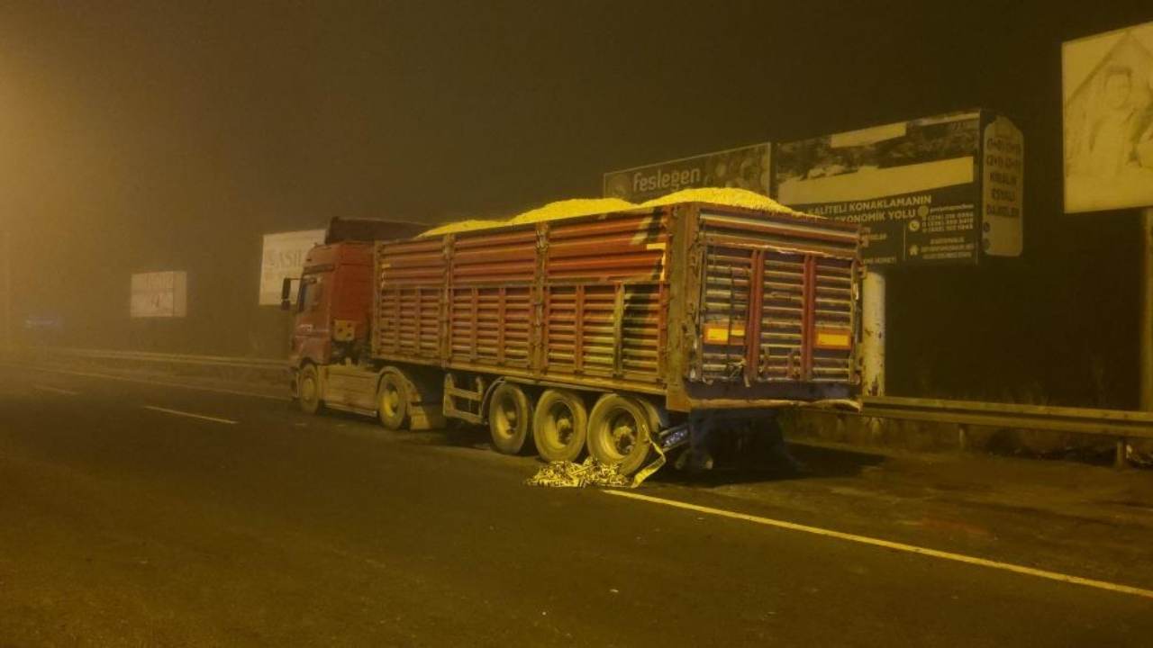 Tıra Arkadan Çarptı (1)