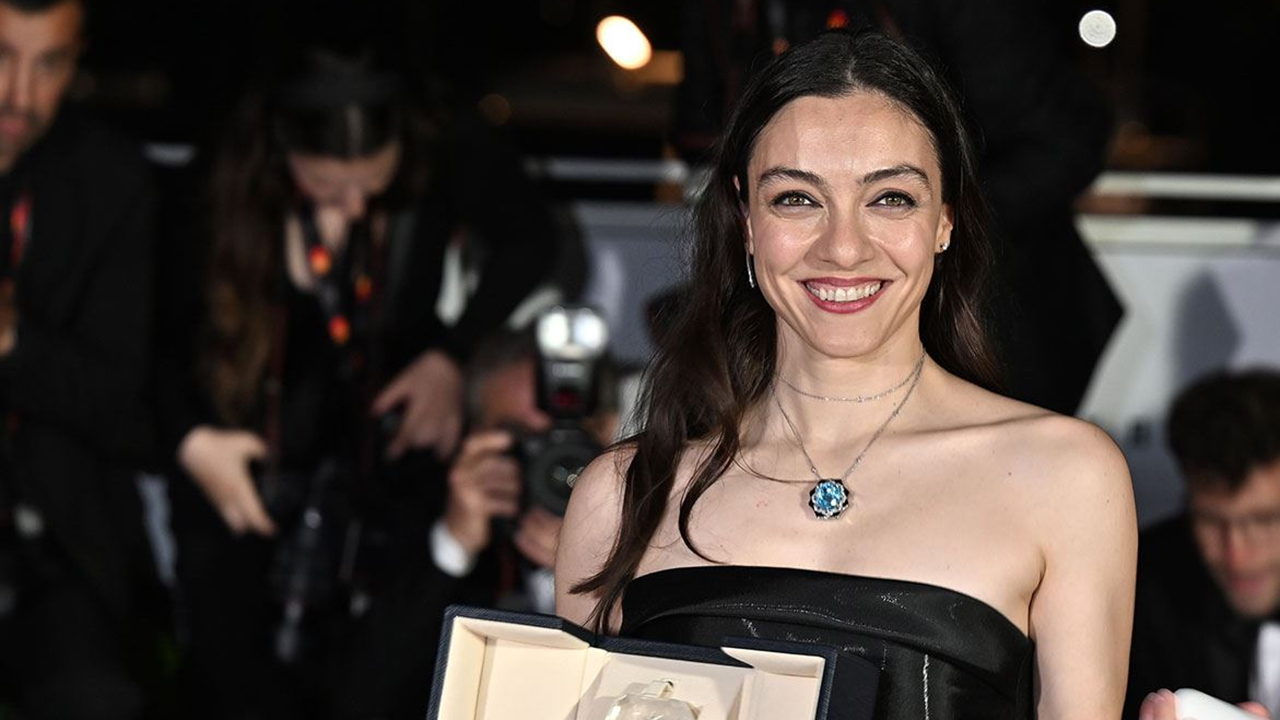 Ünlü oyuncu Merve Dizdar'ın evi yıkılıyor!