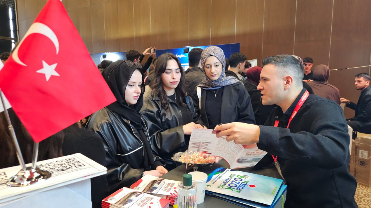 Yobü, Konya Üniversite Tanıtım Fuarında Aday Öğrencilerle Buluştu (4)