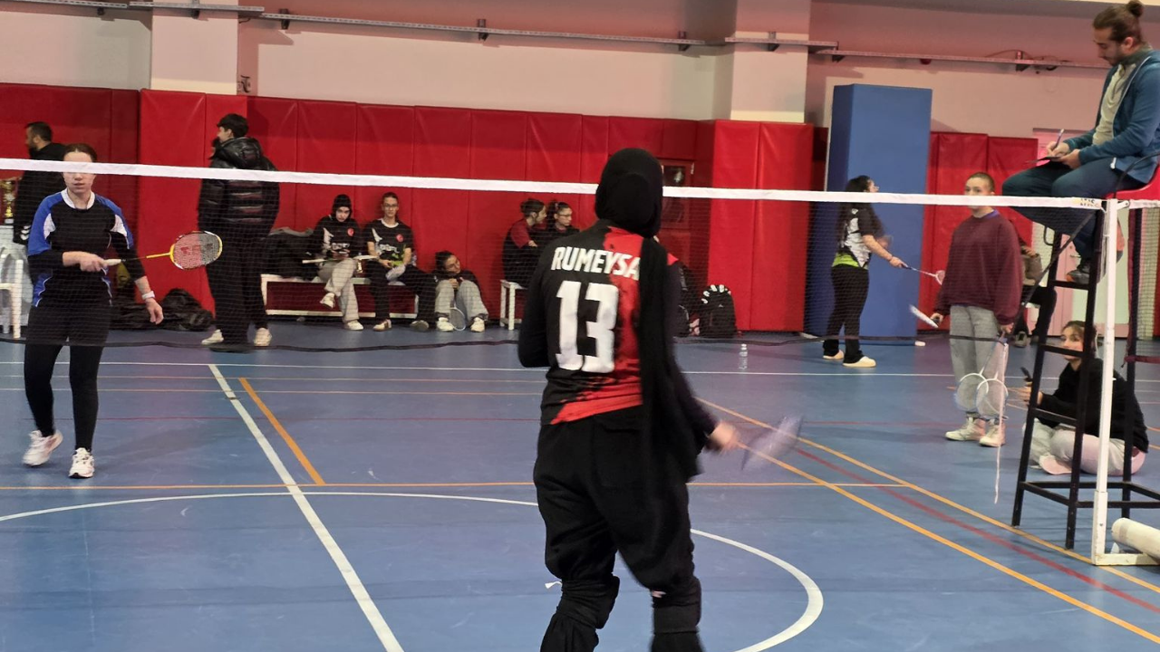 Yozgat’ta Liseler Arası Badminton’da Şampiyon Çandır’dan Çıktı (4)