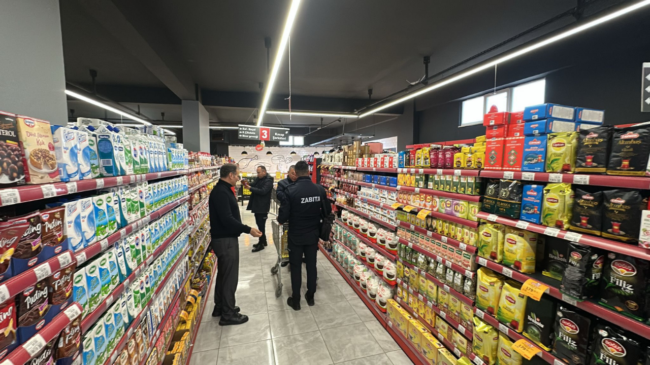 Yozgat’ta Yılbaşı Öncesi Market Denetimleri Sıklaştırıldı (2)