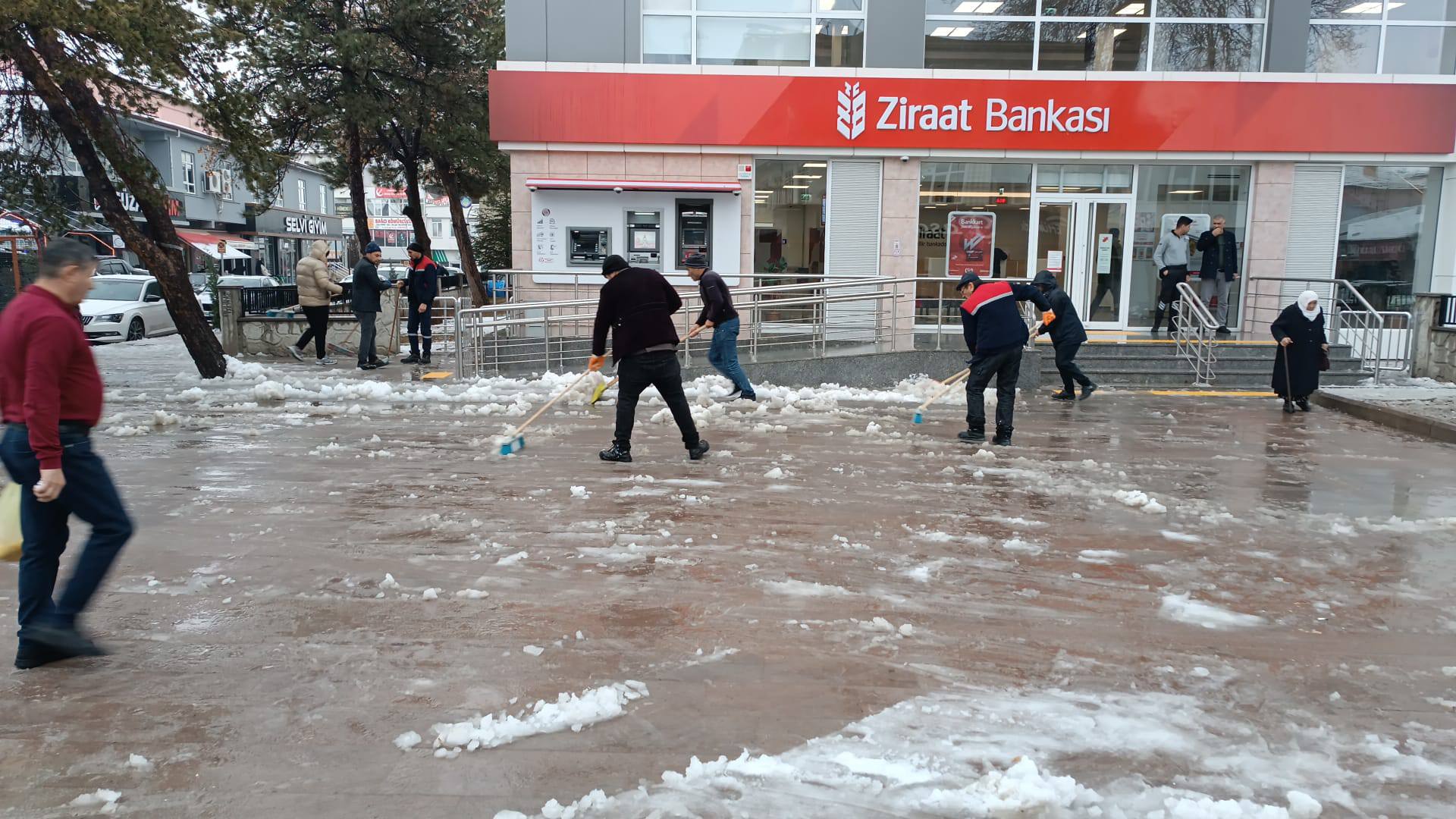 615438717 1213814964190365 3048941613947724013 N