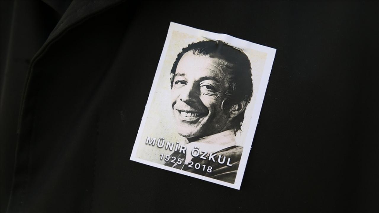 Münir Özkul Vefatının 8. Yılında Anılıyor Türk Sinemasının Unutulmaz Mahmut Hocası (2)