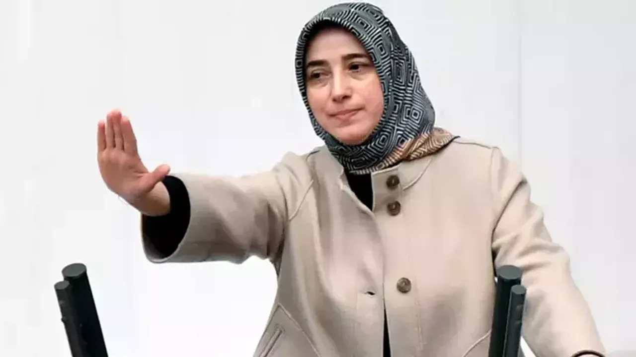 Özlem Zengin Kimdir 2