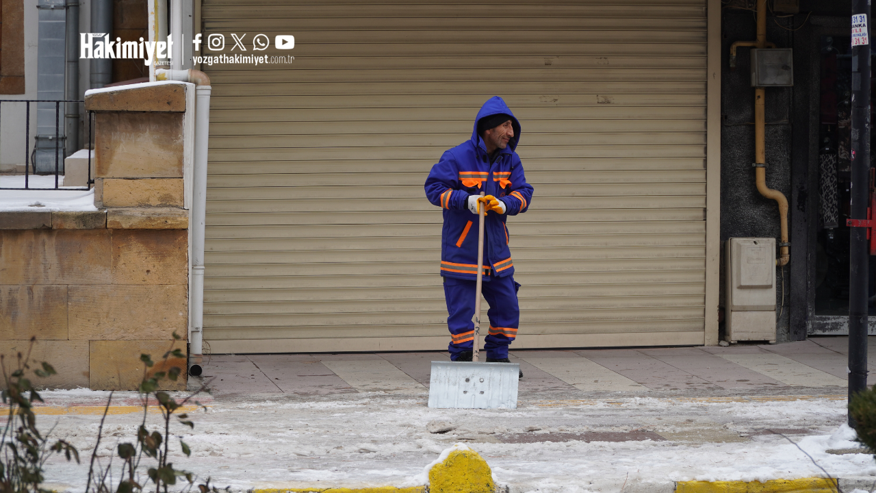 Personel Sayısı Arttı Yozgat’ta Kar Yağışı Sonrası Belediye Ekipleri Teyakkuzda (5)