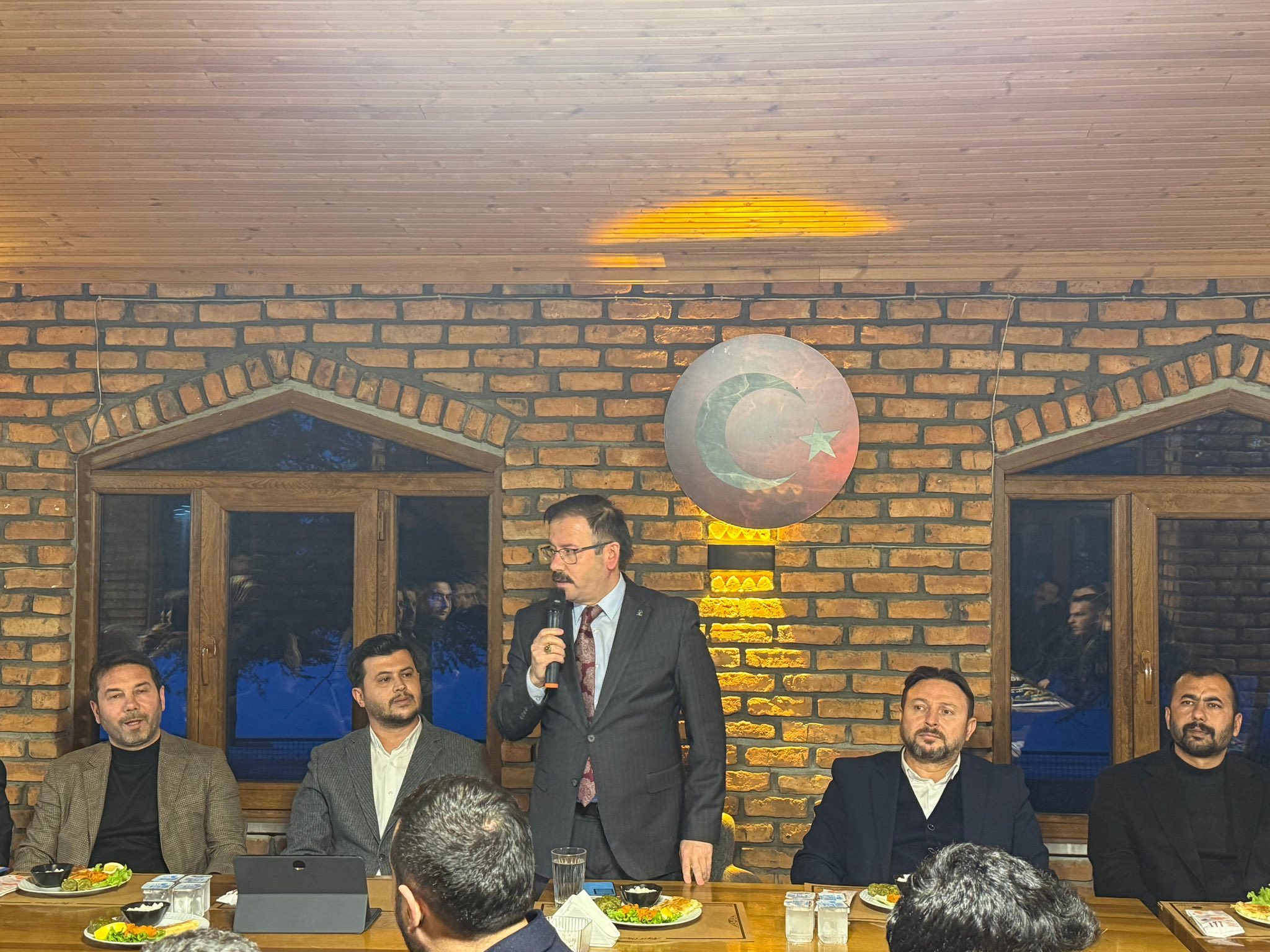 Sarıkaya’da AK Parti Gövde Gösterisi: 3 İsim Daha Saf Değiştirdi