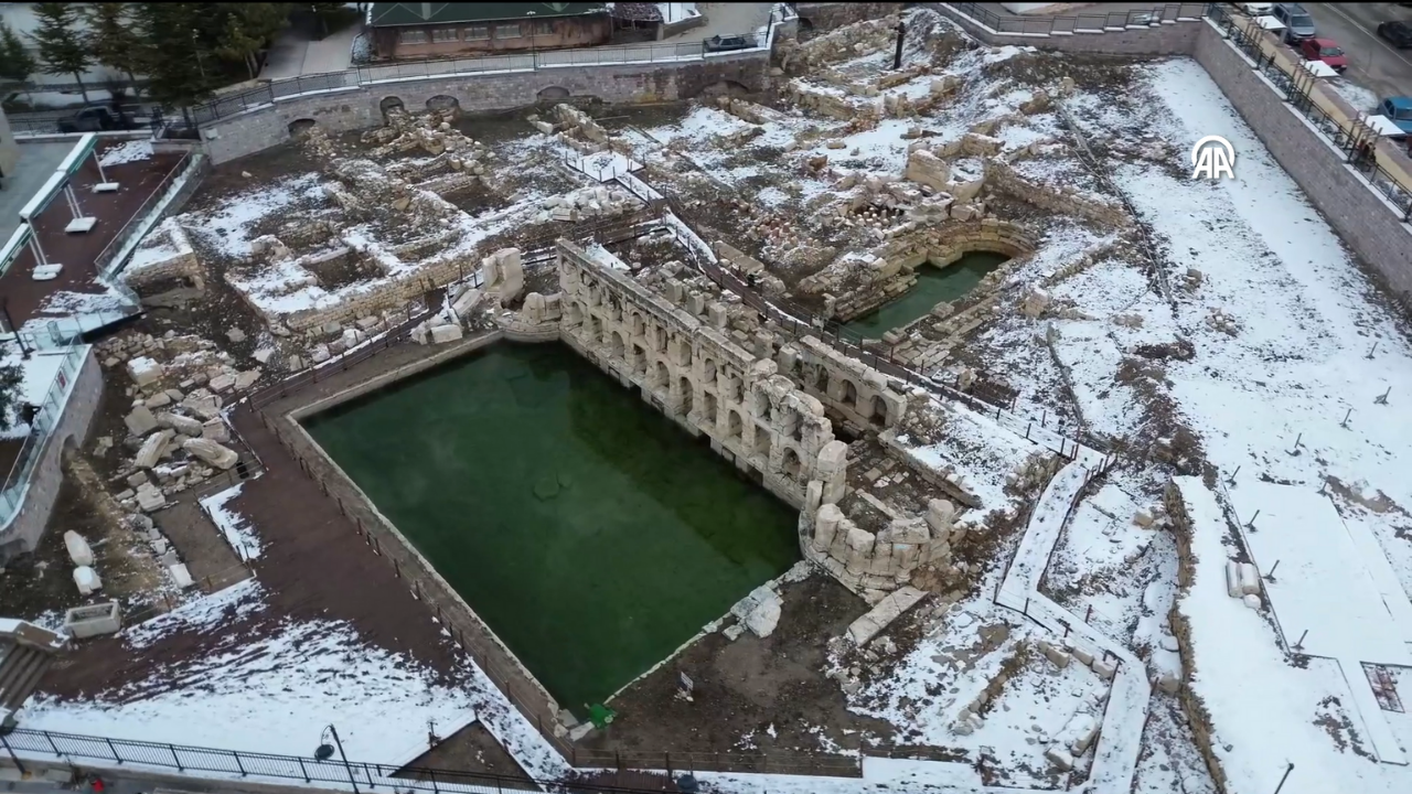 Sıcak Suyu, Hikayesi Ve Tarihiyle Büyülüyor Yozgat’taki Roma Hamamı Gündemde (1)