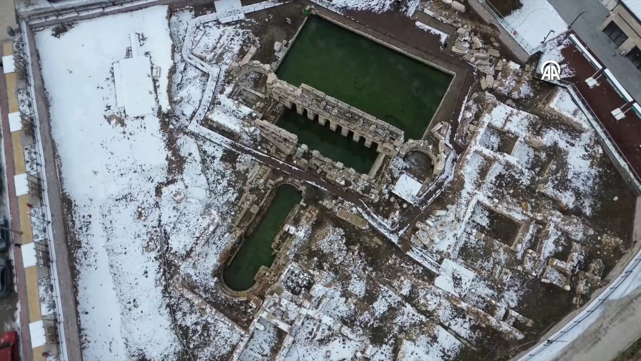 Sıcak Suyu, Hikayesi Ve Tarihiyle Büyülüyor Yozgat’taki Roma Hamamı Gündemde (4)