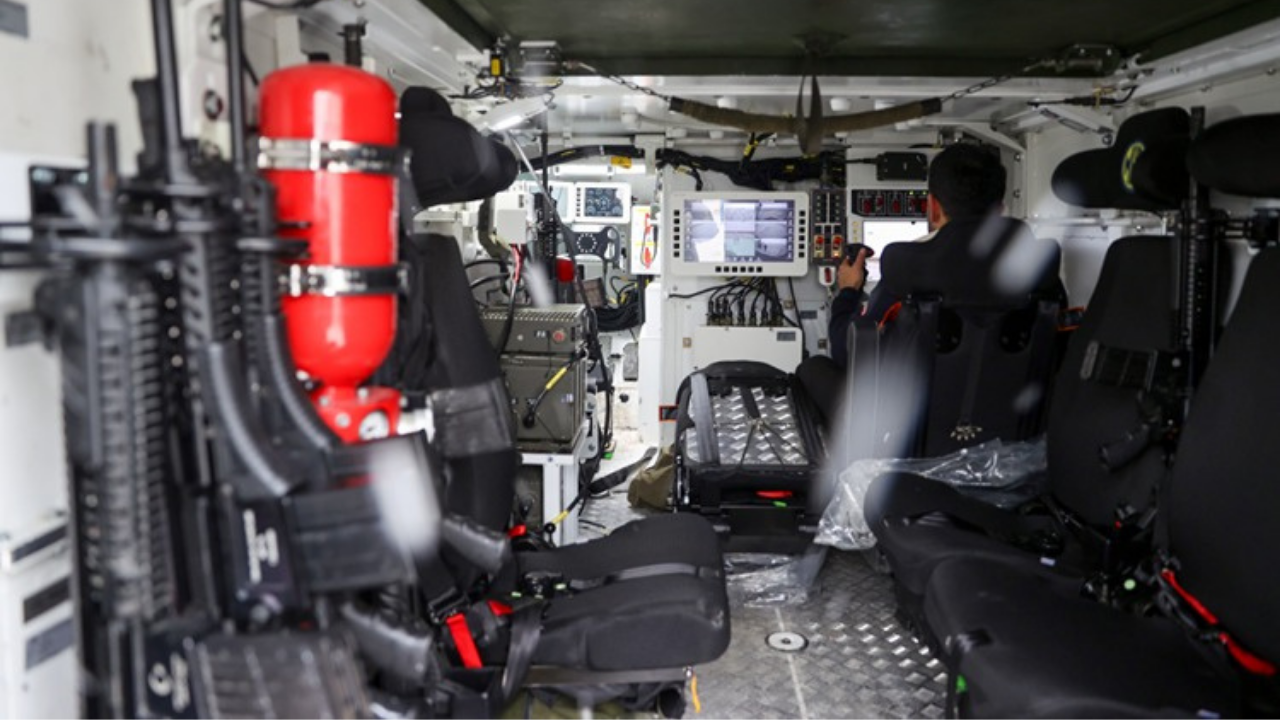 Türkiye'nin İlk Elektrikli Zırhlı Personel Taşıyıcısı E Zpt Görücüye Çıktı (3)