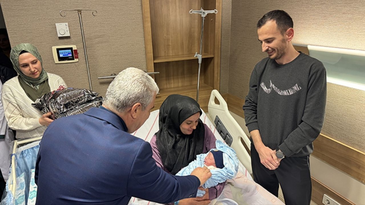 Yılın İlk Bebekleri Doğdu (3)