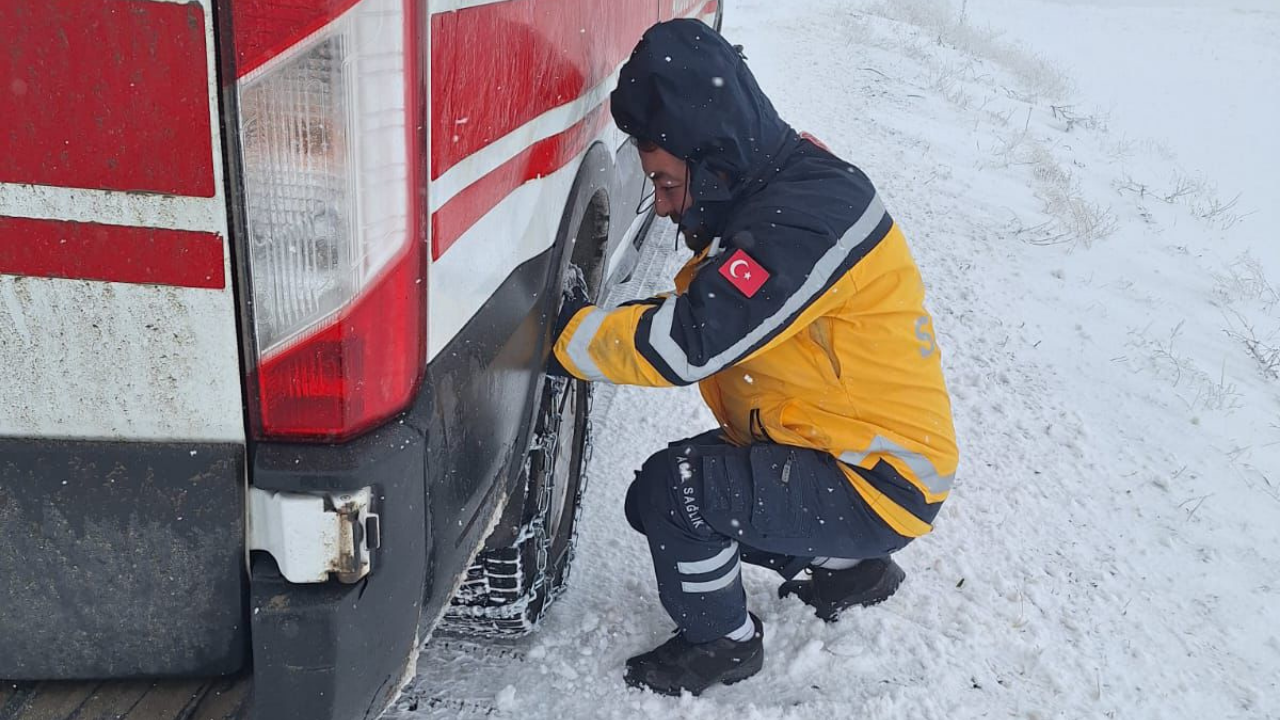 Yozgat Acil Sağlık Ekipleri Zorlu Şartlarda Görev Başında (3)