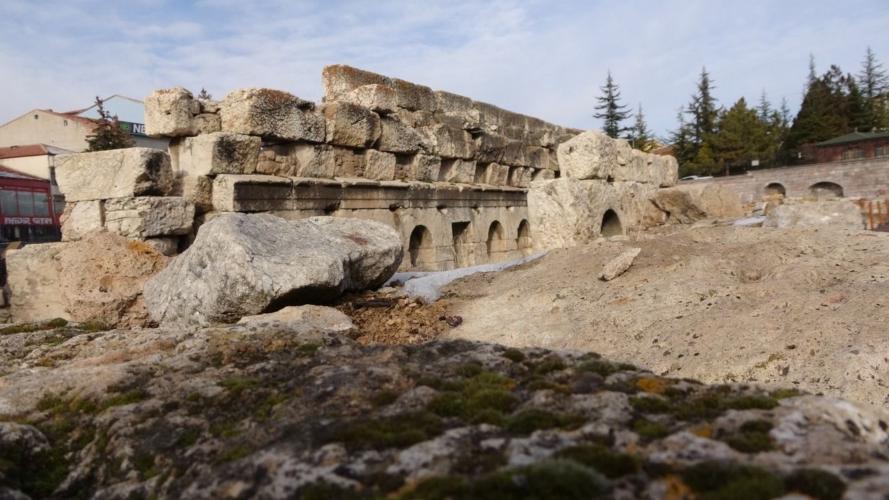 Yozgat'ın Binlerce Yıllık Tarihi Eseri Ziyaretçilerini Ağırlıyor (3)