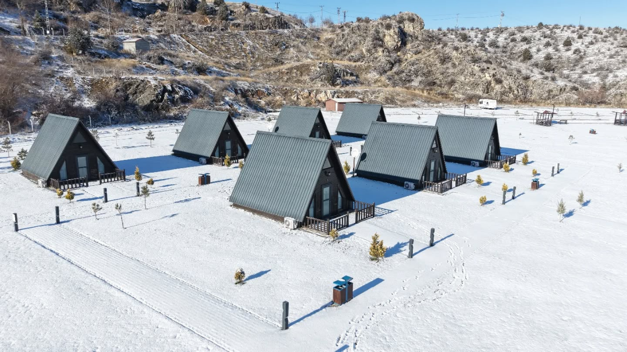 Yozgat’ta Beyaz Örtü Etkisini Artırdı Sosyal Alanlarda Kartpostallık Manzaralar Oluştu (7)